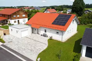 Modernes Einfamilienhaus mit großem Garten in ruhiger Neubausiedlung – Altötting (Kreis) – Vorschaubild 1