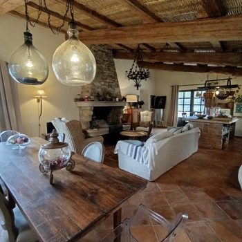 Wunderschöner, authentisch renovierter Bauernhof in Tivissa, in der Nähe der wunderschönen Strände v