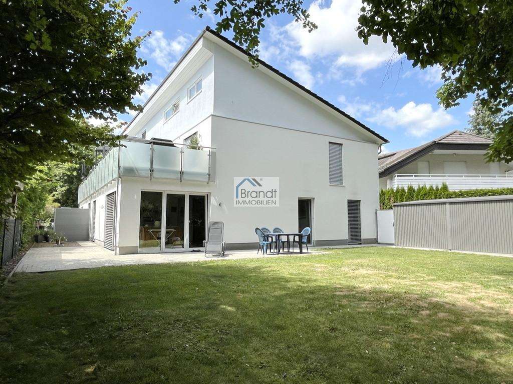 Immobilie in Rosdorf - Lichtdurchflutete 3-Zimmer-Wohnung, traumhafte Dachterrasse und niedrigen Energiekosten in Rosdorf! - Bild 0