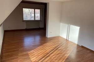 Gepflegte 5-Zimmer-Wohnung in Zazenhausen, Stuttgart – Himmelsleiter 22, 70437 Zazenhausen, Stuttgart – Vorschaubild 2
