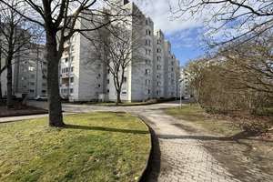 Attraktive 3,5 Zimmer-Wohnung mit Loggia in Westhagen mit viel Potenzial in guter Lage