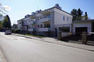 Charmante 2,5-Zimmer-Wohnung mit viel Licht und zwei Balkonen – Die vollständige Adresse der Immobilie erhältst du vom Anbieter., 81735 Waldtrudering, München – Vorschaubild 2