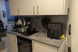 Modern 1-Room Apartment in Central Berlin – Fully Furnished – AC – Great Transit! – Pohlstraße 82, 10785 Berlin – Vorschaubild 5