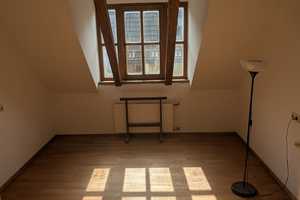 Riesenfeld, Kantstraße, Nähe Olympiapark: Helle, top-moderne Altbau-Galerie-Wohnung mit Charme! – Kantstraße 24, 80809 München – Vorschaubild 9