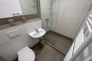 Schöne *vollmöblierte* frisch sanierte 2 Zimmer-Wohnung mit großer Terrasse. – Robenstraße 67, 52070 Jülicher Straße, Aachen – Vorschaubild 8