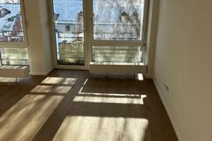 Apartment in Augsburg: Zwei-Zimmer-Wohnung mit Balkon in der Neuburger Straße – Die vollständige Adresse der Immobilie erhältst du vom Anbieter., 86152 Lechhausen-West, Augsburg – Vorschaubild 2
