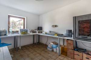 Großzügiges Wohnhaus mit Einliegerwohnung in sonniger Aussichtslage von Hilzingen Binningen – Die vollständige Adresse der Immobilie erhältst du vom Anbieter., 78247 Hilzingen – Vorschaubild 32