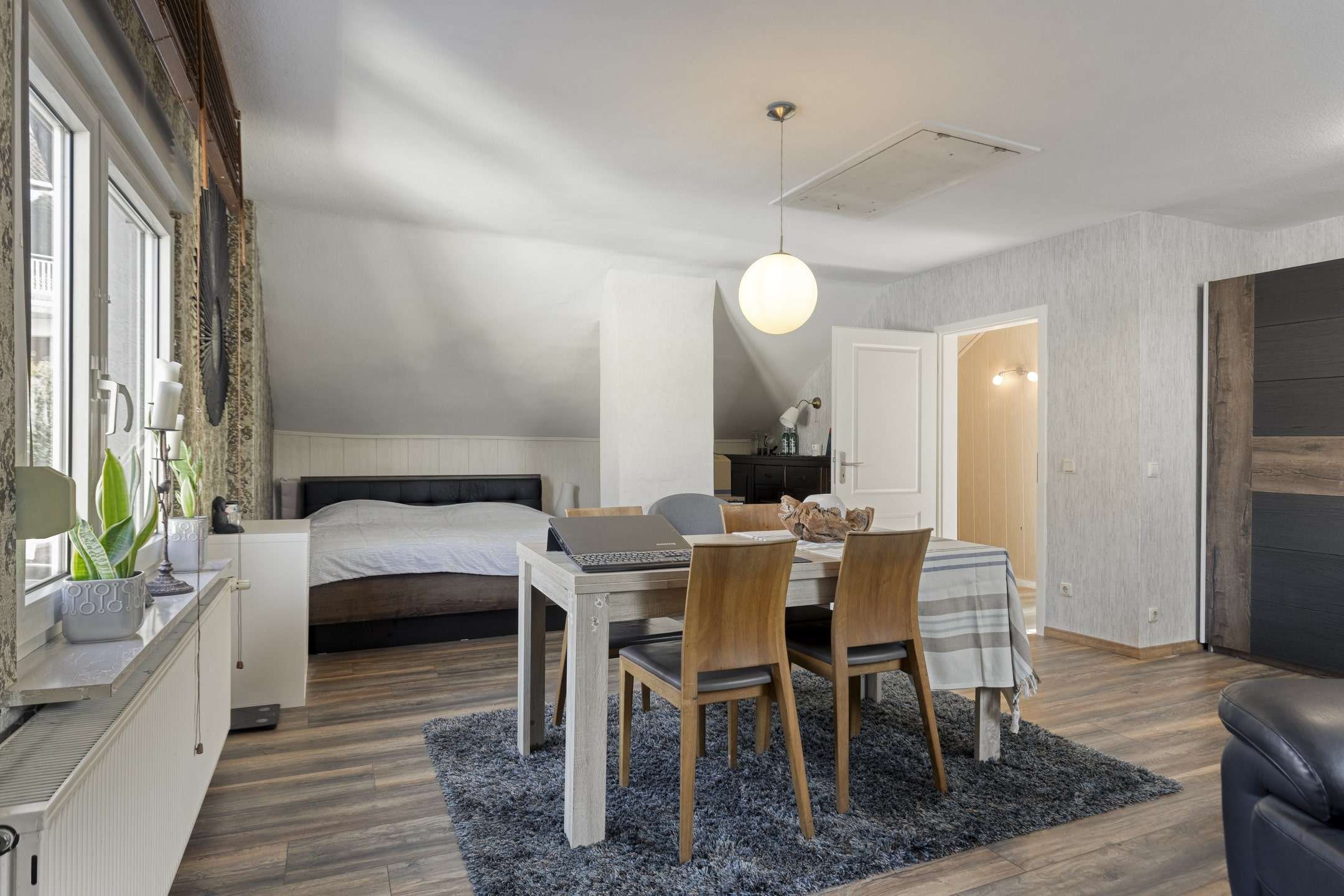 Immobilie in Brachbach - Einzugsbereit! Einfamilienhaus mit Einliegerwohnung in Brachbach * RENOVIERT und teilw. modernisiert - Bild 3