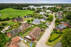 Moderner Bungalow auf schönem Grundstück mit vielen Nutzungsmöglichkeiten – Rendsburg-Eckernförde (Kreis) – Vorschaubild 2