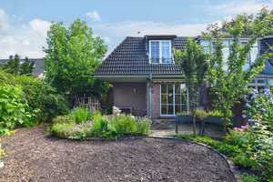 **RESERVIERT** Wenn Ihnen ein Haus von der Stange zu langweilig ist, kaufen Sie doch dieses hier ... – Hamburg – Vorschaubild 2