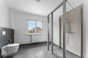 Moderne 2-Zimmer-Wohnung in zentraler Lage von Emden – Die vollständige Adresse der Immobilie erhältst du vom Anbieter., 26721 Barenburg, Emden – Vorschaubild 7