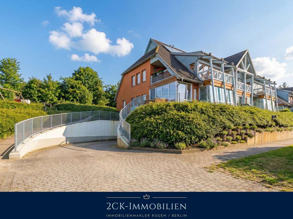 Immobilie in Sellin - 2,5 Zimmer Ferienwohnung in Seedorf am Neuensiener See! Seeblick, Tiefgarage, Terrasse, Wintergarten - Bild 1