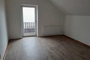 Preiswertes, gepflegtes 5-Zimmer-Einfamilienhaus mit EBK in Eggenfelden – Gerberstraße 30, 84307 Rottal-Inn (Kreis) – Vorschaubild 1
