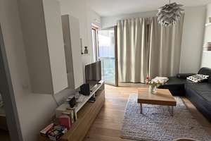 Barrierearme Wohnung im Mehrgenerationenhaus mit Fahrstuhl, Balkon und Möblierung