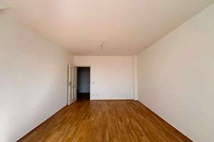 Bezugsfreie 2-Zimmer-Dachgeschosswohnung mit Terrasse und klassischen Stuckdetails – Die vollständige Adresse der Immobilie erhältst du vom Anbieter., 4275 Südvorstadt, Leipzig – Vorschaubild 3