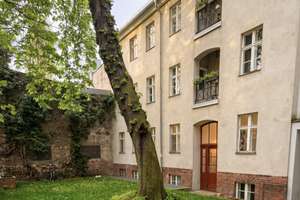 Kernsanierte 2 Zimmer-Altbauwohnung in Berlin-Charlottenburg – Die vollständige Adresse der Immobilie erhältst du vom Anbieter., 10585 Charlottenburg, Berlin – Vorschaubild 2