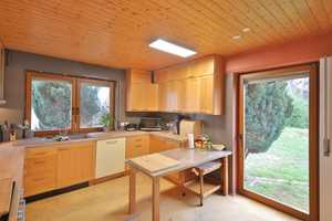 Modernisiertes Zweifamilienhaus mit ausgebautem Dachgeschoss, Doppelgarage und großem Garten – Karlsruhe (Kreis) – Vorschaubild 3