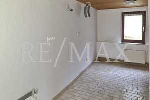 Im Bieterverfahren:
Kleines Haus mit eigener Scheune, Garage und - optional - hausnahem Gartenstück – Bergstraße 10, 65321 Rheingau-Taunus-Kreis – Vorschaubild 5