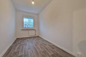 Noch im Feinschliff – bald zum Wohlfühlen bereit - Deine neue 2-Zimmer-Wohnung! – Helbigsdorfer Weg 8, 1169 Gorbitz-Ost, Dresden – Vorschaubild 5