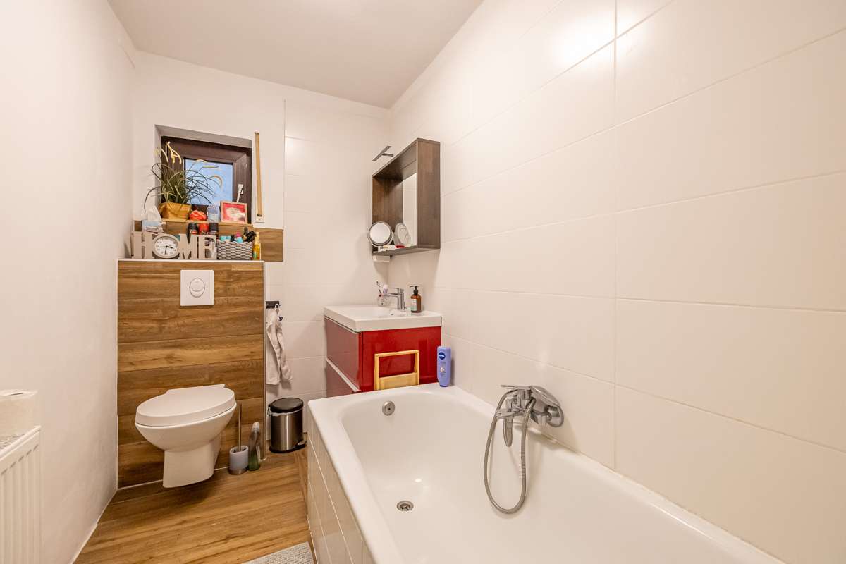 Immobilie in Walzbachtal - Ihr neues Zuhause in Jöhlingen- Einfamilienhaus mit ELW zum Wohlfühlen - Bild 1