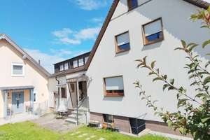 Charmante Doppelhaushälfte mit Garten, Werkstatt & Garage in Augsburg-Göggingen – Die vollständige Adresse der Immobilie erhältst du vom Anbieter., 86199 Göggingen-Nordwest, Augsburg – Vorschaubild 2