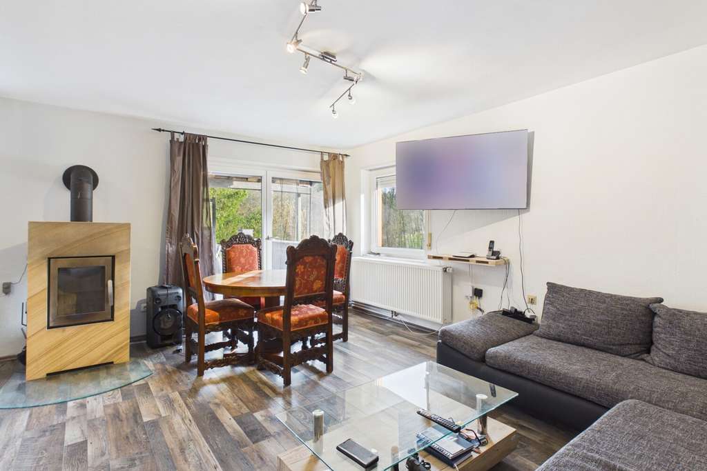 Immobilie in Gessertshausen - Wochenendhaus in Hanglage mit großem Grundstück - Bild 3