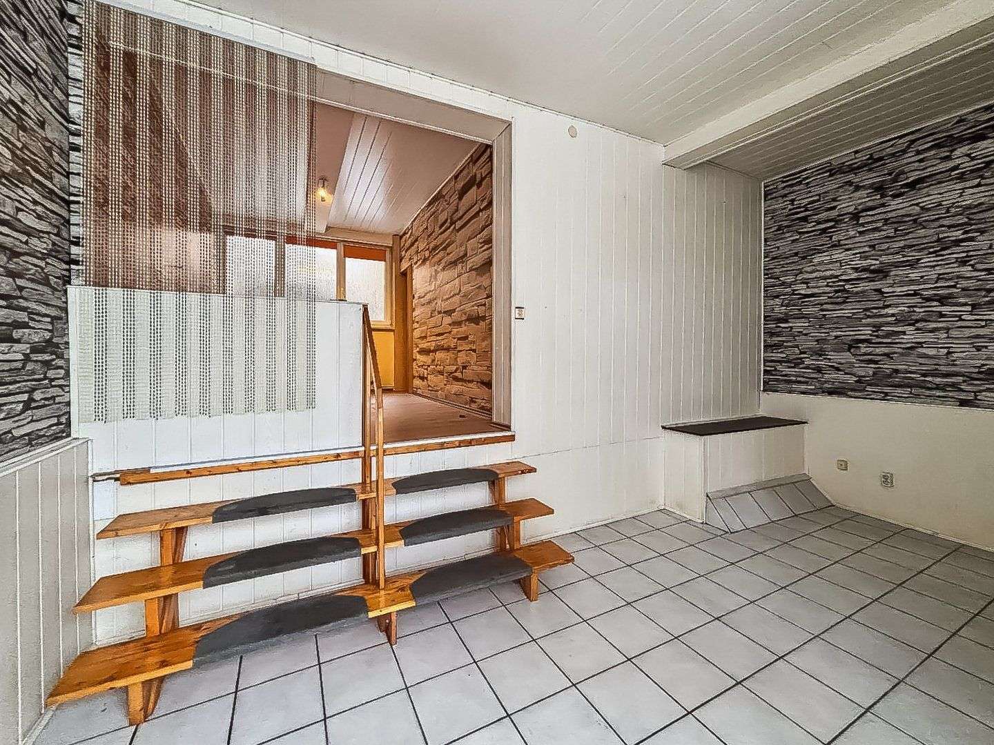 Immobilie in Helmstedt - Vermieten oder selbst bewohnen - Reihenmittelhaus mit 3 Etagen in der Helmstedter Altstadt - Bild 2