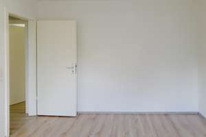 Hereinspaziert: Gemütliche Wohnung in grüner Lage zu vermieten – Sternenberg 50, 42279 Oberbarmen, Wuppertal – Vorschaubild 2