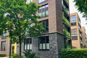 Stadtparknahe und moderne 3-Zi. mit Loggia und zusätzlich ca. 35 m² Terrasse – Die vollständige Adresse der Immobilie erhältst du vom Anbieter., 22303 Winterhude, Hamburg – Vorschaubild 1
