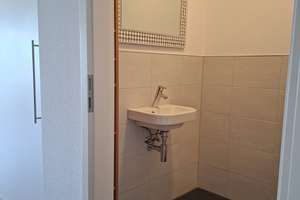 Frisch renovierte 3-Zimmer-Wohnung am Bunter Garten: Seniorengerecht im ruhigen 5-Parteienhaus! – Bökelstr. 143, 41063 Eicken, Mönchengladbach – Vorschaubild 7