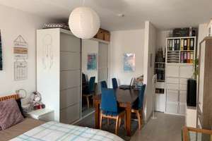 1ZW STUDIO BALKON KÜCHE BAD NÄHE UNIKLINIK LAUFNÄHE ROSSMANN EIFLER REWE PENNY TEDI S BAHN LYONERSTR – SCHWANHEIMERSTRASSE 75, 60528 Niederrad, Frankfurt am Main – Vorschaubild 3