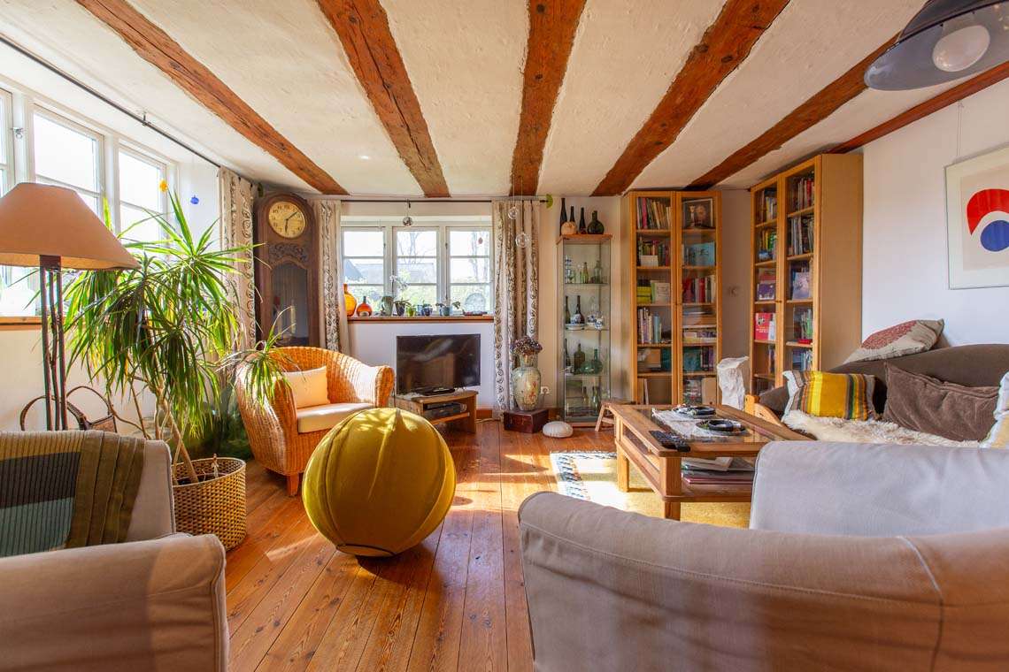 Immobilie in Dierhagen - Historisches Fischlandhaus mit 2 kleinen Ferienhäusern - Bild 2