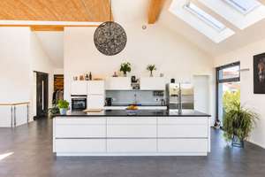 Wohnen wie ein Statement: Exklusives Haus mit Galeriegefühl, Sonnenterrasse und Naturblick – Die vollständige Adresse der Immobilie erhältst du vom Anbieter., 71126 Gäufelden – Vorschaubild 8