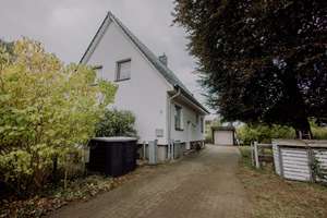 WILLKOMMEN ZUHAUSE - Einfamilienhaus mit durchdachtem Grundriss (provisionsfrei). – Die vollständige Adresse der Immobilie erhältst du vom Anbieter., 24576 Bad Bramstedt – Vorschaubild 2