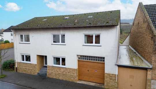 Bild von Platz, Sonne und Gestaltungsspielraum: Einfamilienhaus mit Garten, Garage und Terrassen in Ockenheim