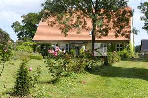 Stilvoll saniertes Pfarrhaus mit weitläufigem Privatpark – Die vollständige Adresse der Immobilie erhältst du vom Anbieter., 17322 Grambow – Vorschaubild 1