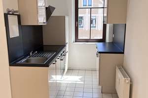 Charmante Gemütlichkeit auf dem Sonnenberg: Ihre neue 3-Zimmer-Wohnung mit viel Platz zum Wohlfühlen – Uhlandstr. 35, 9130 Sonnenberg, Chemnitz – Vorschaubild 1