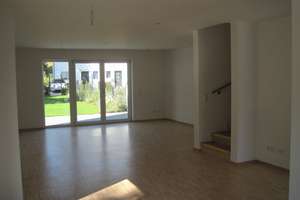 NEUBAU-STADTHAUS IN BUCHLOE MIT PERFEKTER INNENAUSSTATTUNG! – Die vollständige Adresse der Immobilie erhältst du vom Anbieter., 86807 Buchloe – Vorschaubild 1