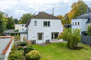 Stilvolle Stadtvilla mit schön eingewachsenem Garten und Garage – Die vollständige Adresse der Immobilie erhältst du vom Anbieter., 23611 Bad Schwartau – Vorschaubild 26