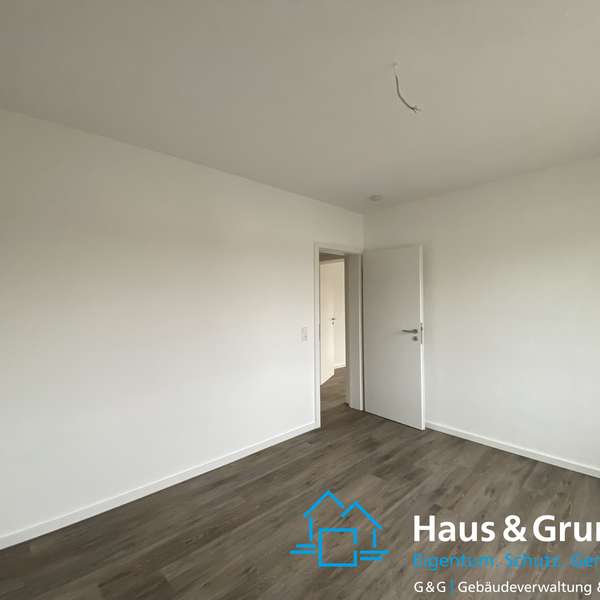 ***kernsanierte moderne 3-Zimmer-Wohnung - lichtdurchflutet - Gemeinschaftsgarten - ruhige Lage***