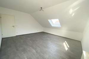 Neuwertige 3-Zi-Dachgeschosswohnung mit Balkon und Einbauküche in Ingolstadt – Schergweg 24, 85051 Süd, Ingolstadt – Vorschaubild 8