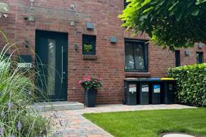 Exklusives Reihenhaus in Oberneuland – 6 Zimmer, Garten, Garage & Carport