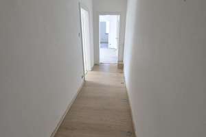 Wohnen mit Charakter: 2-Zimmer-Wohnung in Leverkusen-Wiesdorf – 51373 Wiesdorf, Leverkusen – Vorschaubild 2