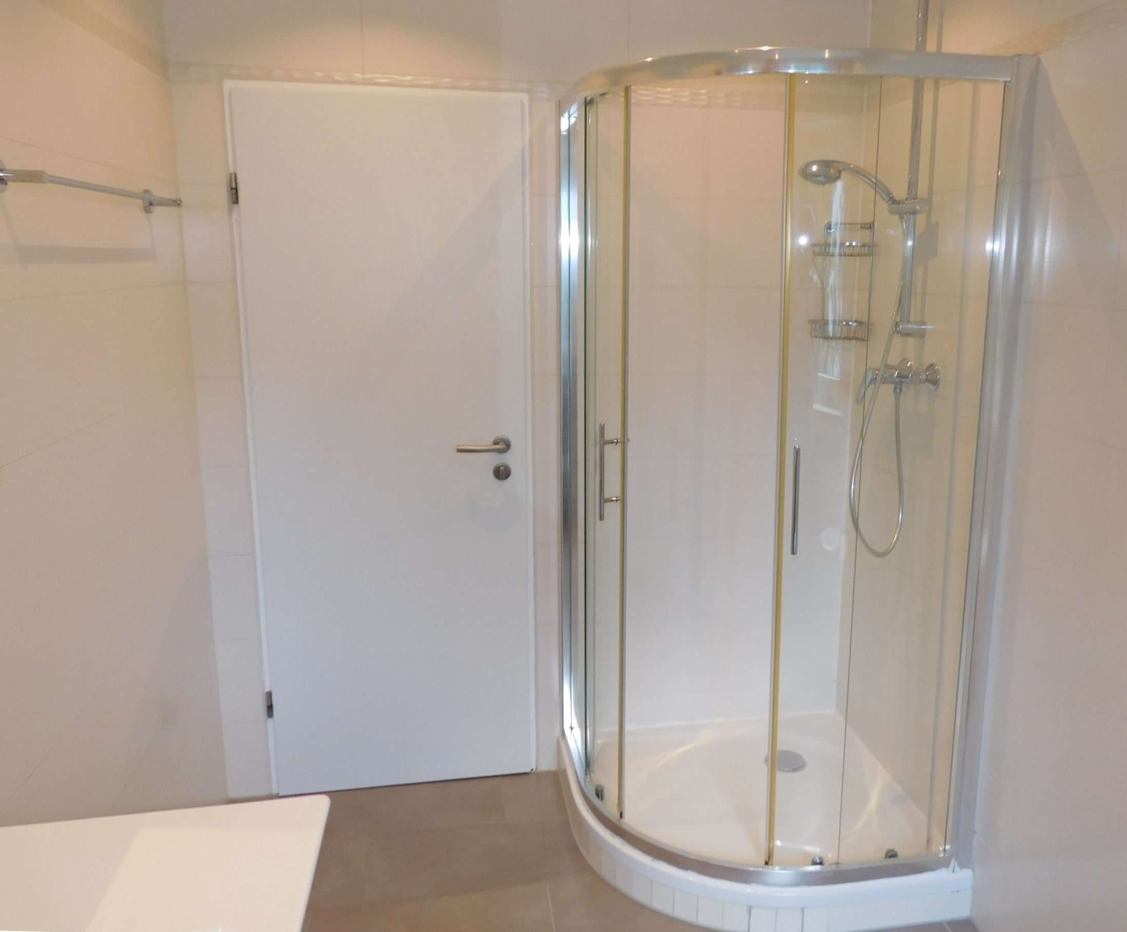 Immobilie in Vaterstetten - OPENHOUSE -Samstag 13.12.25 -  14 - 15 Uhr
Charmante Drei-Zimmer-Wohnung - zentral in Vaterstetten - Bild 2