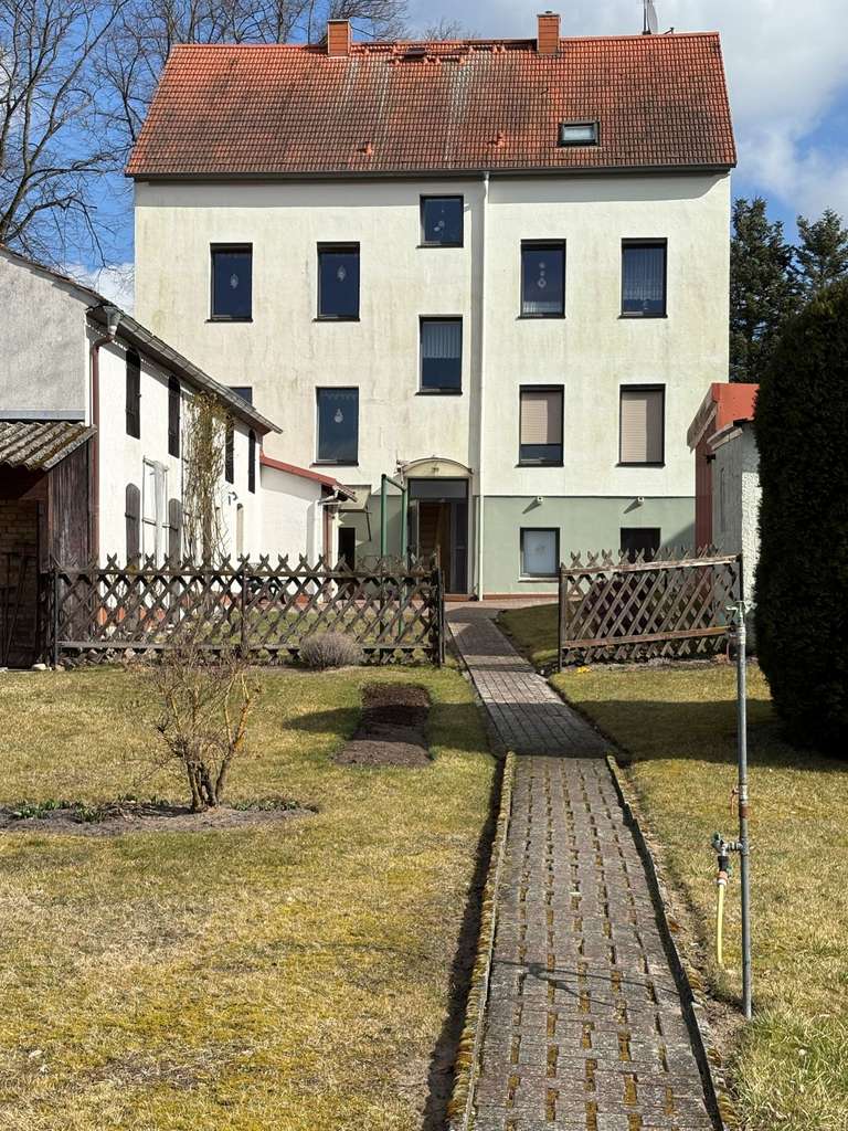 Immobilie in Lychen - Üppiges, gepflegtes Wohnangebot mit Seezugung in Lychen (UM) - Bild 1