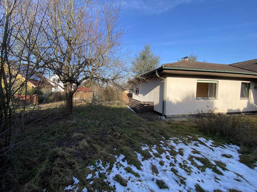 Immobilie in Postbauer-Heng - Einfamilienhaus mit großem Grundstück in guter Lage von Postbauer-Heng  - Bild 2