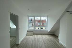 Teilmöbelierte Dachgeschosswohnung mit Dachterasse – Börnestr. 9, 40211 Stadtmitte, Düsseldorf – Vorschaubild 4