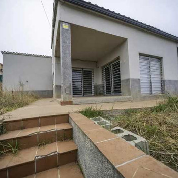 HAUS ZU VERKAUFEN IN DER CALLE DE VENT, SANTA COLOMA DE FRANERS GIRONA