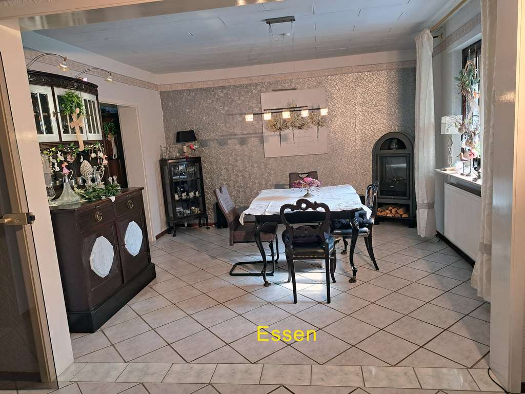 Immobilie in Wölpinghausen - Einfamilienhaus mit Garage in Wölpinghausen, 6 Zimmer - Bild 3