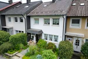 Reihenmittelhaus mit großem Gestaltungspotenzial – ideal für Familien & Eigennutzer mit Gartenwunsch